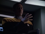 extant_StarTrek_VOY_6x04-TinkerTenorDoctorSpy_01440.jpg