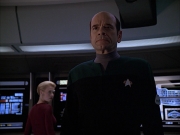 extant_StarTrek_VOY_6x04-TinkerTenorDoctorSpy_01474.jpg