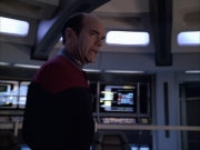 extant_StarTrek_VOY_6x04-TinkerTenorDoctorSpy_01493.jpg