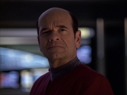 extant_StarTrek_VOY_6x04-TinkerTenorDoctorSpy_01522.jpg