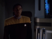 extant_StarTrek_VOY_6x04-TinkerTenorDoctorSpy_01532.jpg