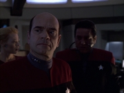 extant_StarTrek_VOY_6x04-TinkerTenorDoctorSpy_01535.jpg