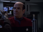 extant_StarTrek_VOY_6x04-TinkerTenorDoctorSpy_01547.jpg
