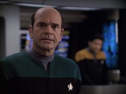 extant_StarTrek_VOY_6x04-TinkerTenorDoctorSpy_01616.jpg