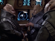 extant_StarTrek_VOY_6x04-TinkerTenorDoctorSpy_01663.jpg