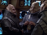 extant_StarTrek_VOY_6x04-TinkerTenorDoctorSpy_01666.jpg