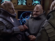 extant_StarTrek_VOY_6x04-TinkerTenorDoctorSpy_01673.jpg