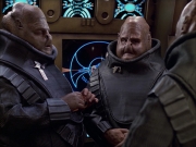 extant_StarTrek_VOY_6x04-TinkerTenorDoctorSpy_01674.jpg