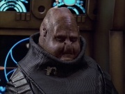 extant_StarTrek_VOY_6x04-TinkerTenorDoctorSpy_01691.jpg