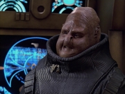 extant_StarTrek_VOY_6x04-TinkerTenorDoctorSpy_01699.jpg