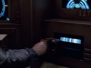 extant_StarTrek_VOY_6x04-TinkerTenorDoctorSpy_01721.jpg