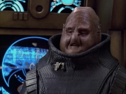 extant_StarTrek_VOY_6x04-TinkerTenorDoctorSpy_01734.jpg