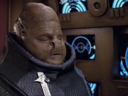 extant_StarTrek_VOY_6x04-TinkerTenorDoctorSpy_01745.jpg