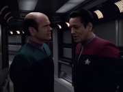 extant_StarTrek_VOY_6x04-TinkerTenorDoctorSpy_01777.jpg