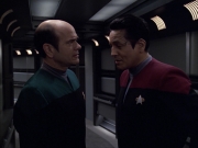 extant_StarTrek_VOY_6x04-TinkerTenorDoctorSpy_01778.jpg