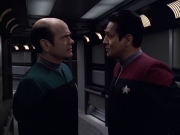 extant_StarTrek_VOY_6x04-TinkerTenorDoctorSpy_01779.jpg