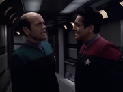 extant_StarTrek_VOY_6x04-TinkerTenorDoctorSpy_01784.jpg