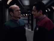 extant_StarTrek_VOY_6x04-TinkerTenorDoctorSpy_01789.jpg