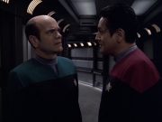 extant_StarTrek_VOY_6x04-TinkerTenorDoctorSpy_01790.jpg