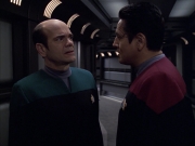 extant_StarTrek_VOY_6x04-TinkerTenorDoctorSpy_01792.jpg