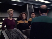 extant_StarTrek_VOY_6x04-TinkerTenorDoctorSpy_01803.jpg
