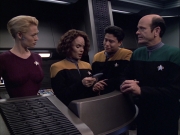 extant_StarTrek_VOY_6x04-TinkerTenorDoctorSpy_01815.jpg