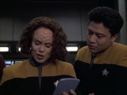 extant_StarTrek_VOY_6x04-TinkerTenorDoctorSpy_01841.jpg