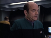 extant_StarTrek_VOY_6x04-TinkerTenorDoctorSpy_01844.jpg