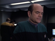 extant_StarTrek_VOY_6x04-TinkerTenorDoctorSpy_01848.jpg