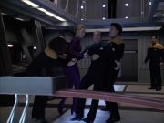 extant_StarTrek_VOY_6x04-TinkerTenorDoctorSpy_01956.jpg