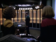 extant_StarTrek_VOY_6x04-TinkerTenorDoctorSpy_01980.jpg