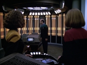 extant_StarTrek_VOY_6x04-TinkerTenorDoctorSpy_01981.jpg
