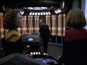 extant_StarTrek_VOY_6x04-TinkerTenorDoctorSpy_01983.jpg