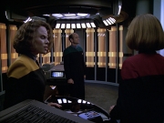 extant_StarTrek_VOY_6x04-TinkerTenorDoctorSpy_01989.jpg