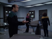 extant_StarTrek_VOY_6x04-TinkerTenorDoctorSpy_02025.jpg