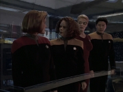 extant_StarTrek_VOY_6x04-TinkerTenorDoctorSpy_02136.jpg