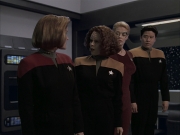 extant_StarTrek_VOY_6x04-TinkerTenorDoctorSpy_02137.jpg