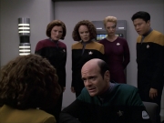 extant_StarTrek_VOY_6x04-TinkerTenorDoctorSpy_02148.jpg