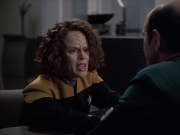 extant_StarTrek_VOY_6x04-TinkerTenorDoctorSpy_02160.jpg