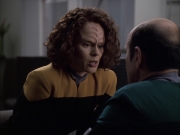 extant_StarTrek_VOY_6x04-TinkerTenorDoctorSpy_02163.jpg