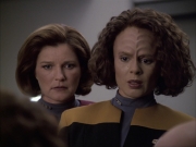 extant_StarTrek_VOY_6x04-TinkerTenorDoctorSpy_02167.jpg