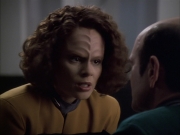 extant_StarTrek_VOY_6x04-TinkerTenorDoctorSpy_02176.jpg