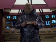 extant_StarTrek_VOY_6x04-TinkerTenorDoctorSpy_02253.jpg