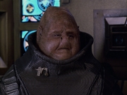 extant_StarTrek_VOY_6x04-TinkerTenorDoctorSpy_02264.jpg