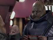 extant_StarTrek_VOY_6x04-TinkerTenorDoctorSpy_02281.jpg