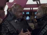 extant_StarTrek_VOY_6x04-TinkerTenorDoctorSpy_02353.jpg