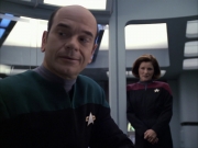 extant_StarTrek_VOY_6x04-TinkerTenorDoctorSpy_02420.jpg