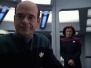 extant_StarTrek_VOY_6x04-TinkerTenorDoctorSpy_02425.jpg
