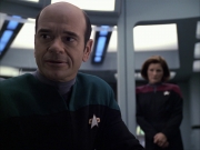 extant_StarTrek_VOY_6x04-TinkerTenorDoctorSpy_02432.jpg