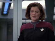extant_StarTrek_VOY_6x04-TinkerTenorDoctorSpy_02443.jpg